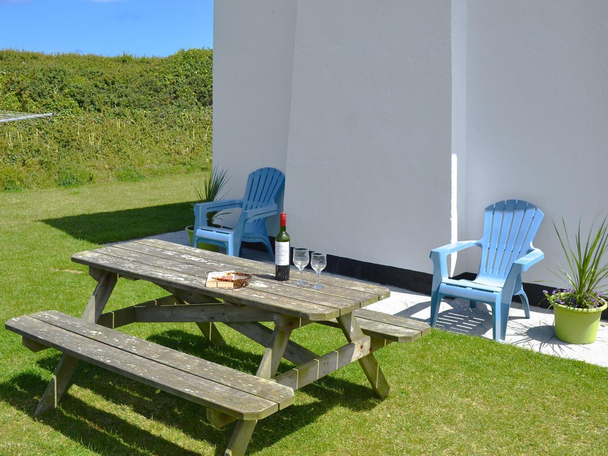 St Cadoc Cottage Saint Merryn Exterior photo