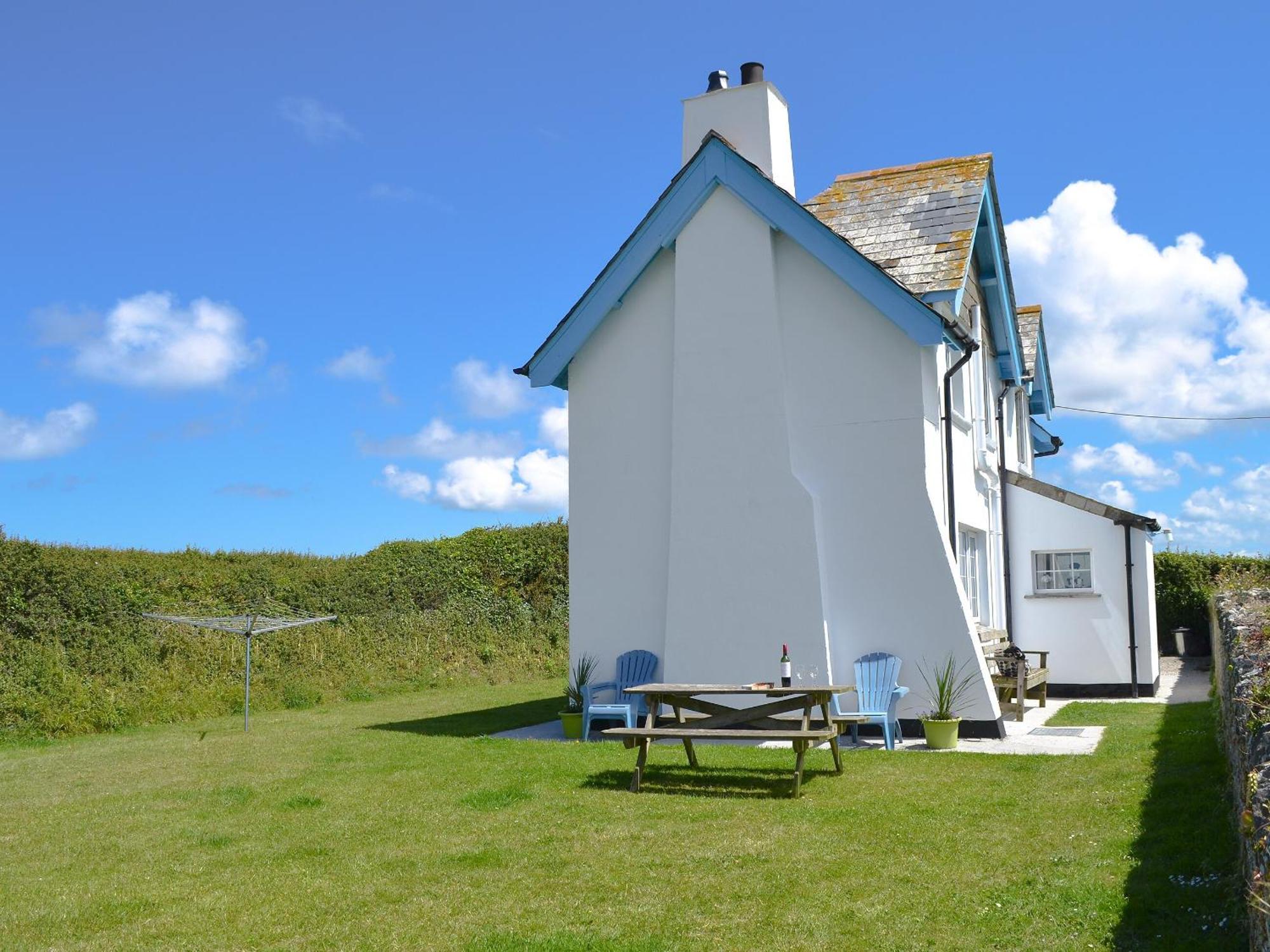 St Cadoc Cottage Saint Merryn Exterior photo